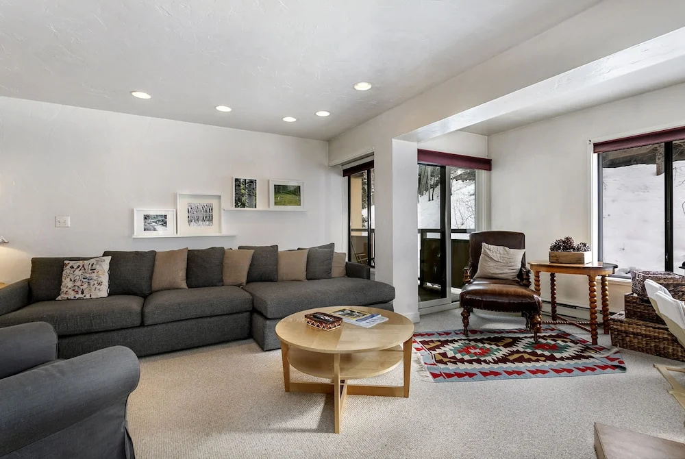 photo 1 of 103 Fallridge Miniums 3 Bedroom Condo by RedAwning