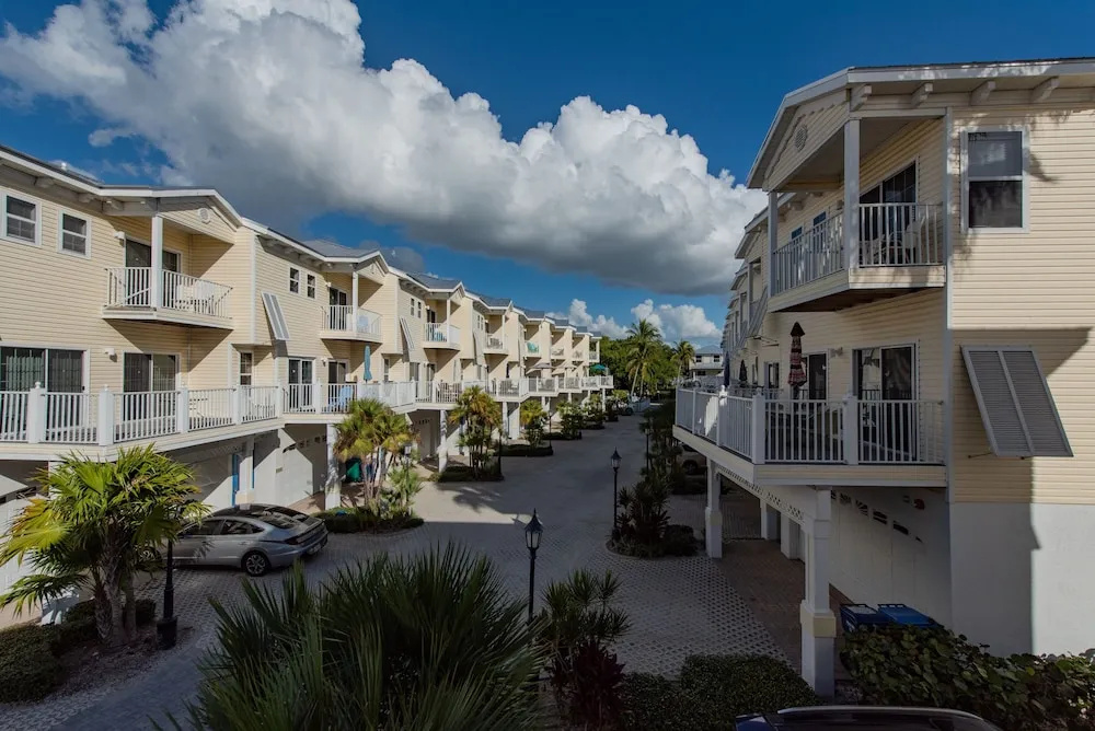 photo 1 of 1417 Bermuda Bay Club 3 Bedroom Townhouse by RedAwning