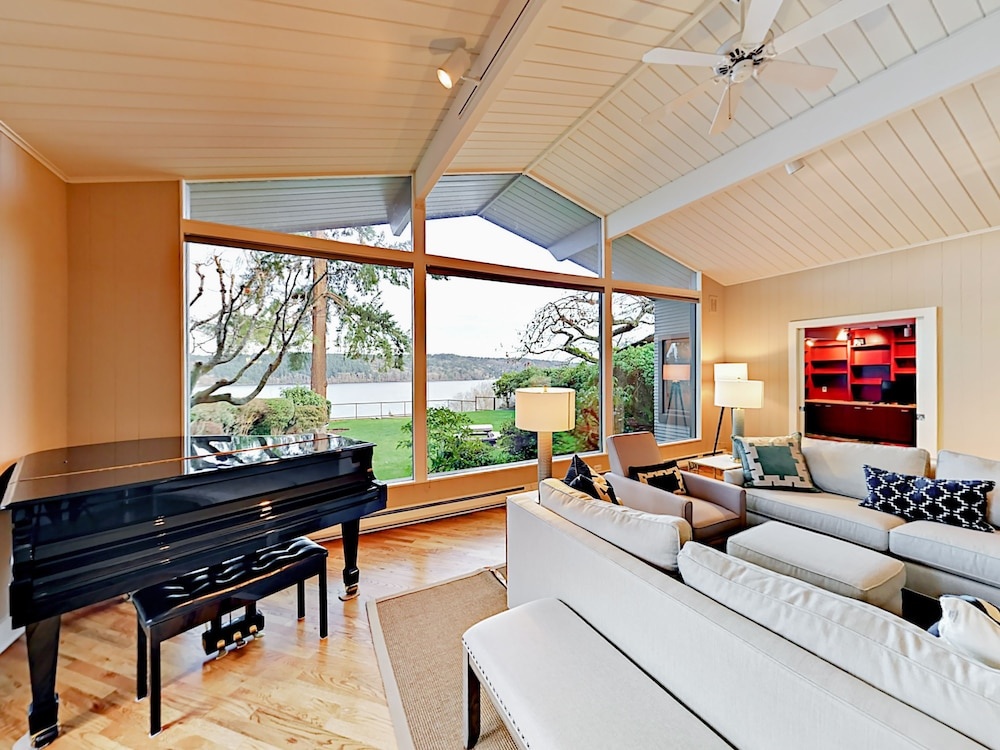 photo 1 of 14521 40th Ave NE Home 3 Bedrooms 3 Bathrooms Home