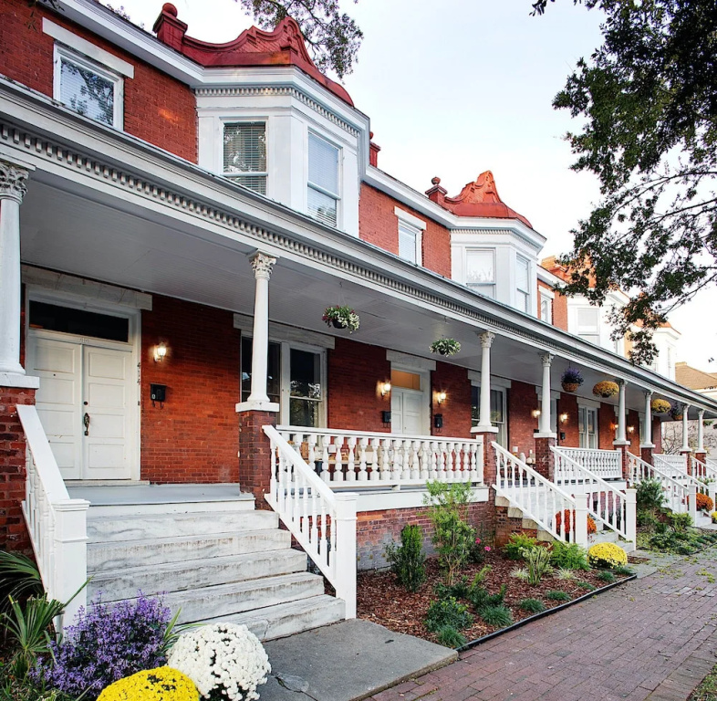 photo 1 of 2 Bed Home in Downtown Savannah