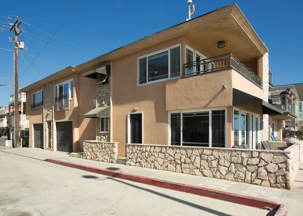 photo 1 of 2314 W Ocean Front A Stala 2 Bedroom Duplex