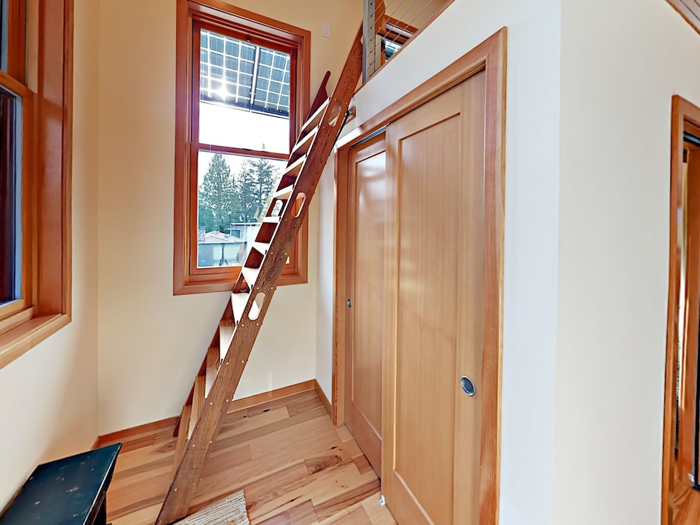 photo 1 of 2br Eco-apartment W/ Private Balcony 2 Bedroom Apts