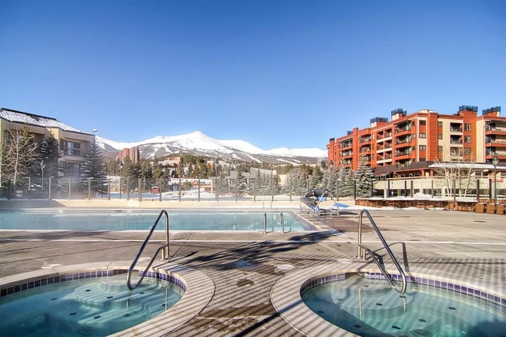 photo 1 of 3 Bedroom Mountain Vacation Rental on Historic Downtown Main Street Within Walking Distance to Peak 9 Gondola