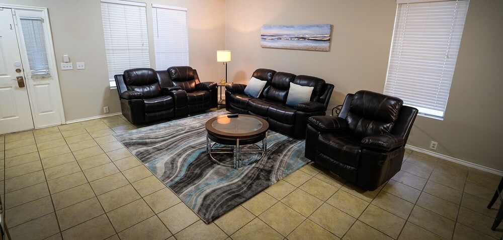 photo 1 of 3Bdrm 2.5Bath 5Beds - Warm Home in Katy