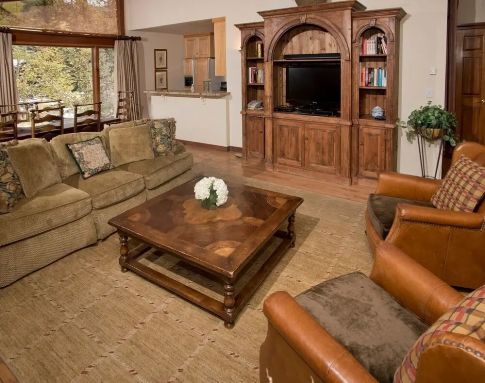 photo 1 of 3BR Residence w/ Cozy Fire Place - Lodge at Vail by RedAwning - Save 20% on 7+ Nights!