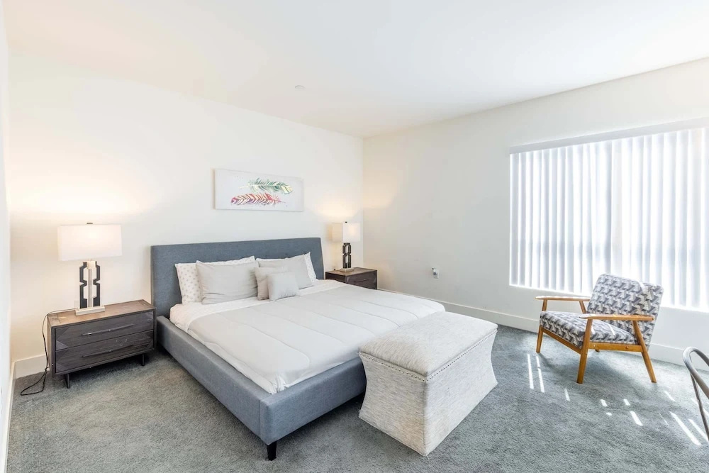 photo 1 of 3br/3ba Fully Furnished Apartment In Hollywood 3 Bedroom Apts by RedAwning