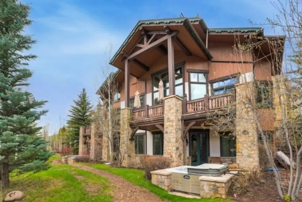 photo 1 of 5 Bedroom Luxury Townhome in Lionshead Village