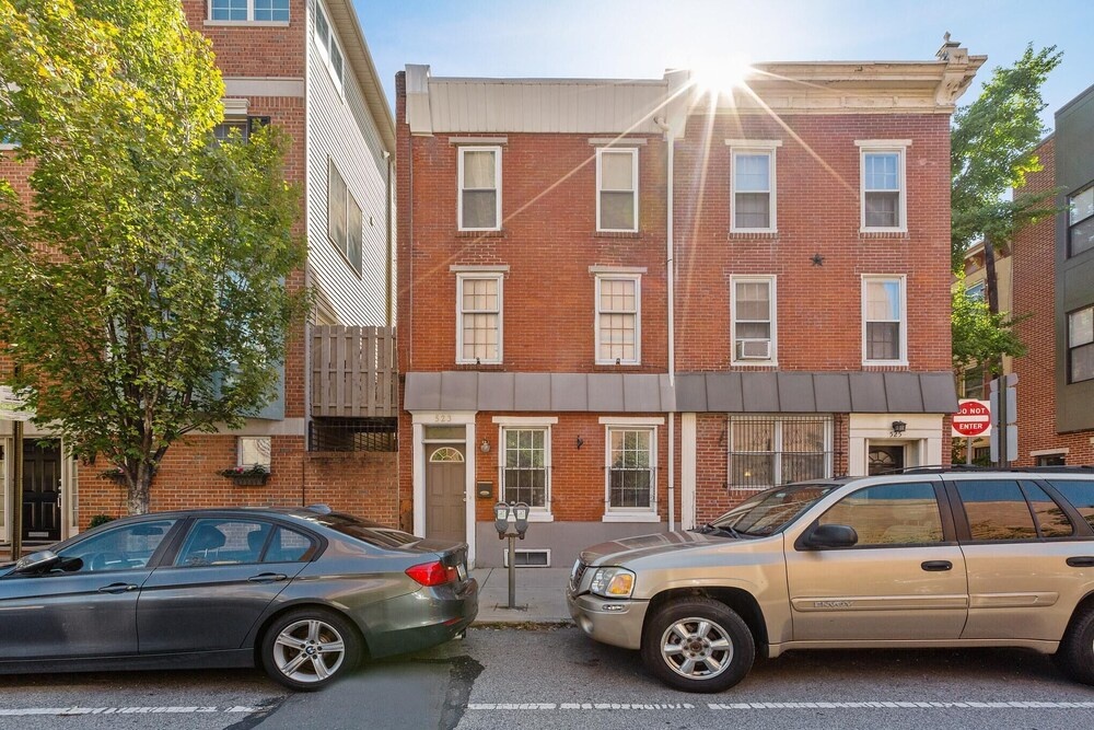 photo 1 of 523 S 18th