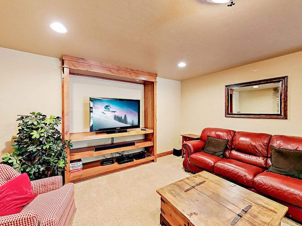 photo 1 of 566 Fuller Placer Rd - 4 Br Duplex