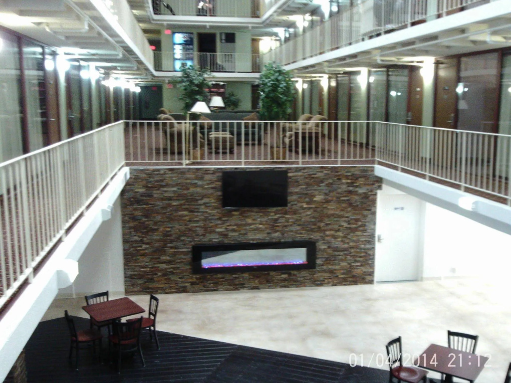 photo 1 of 5th Avenue Inn and Suites