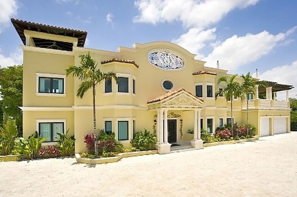 photo 1 of 9 Bedroom Homes in Miami by TMG
