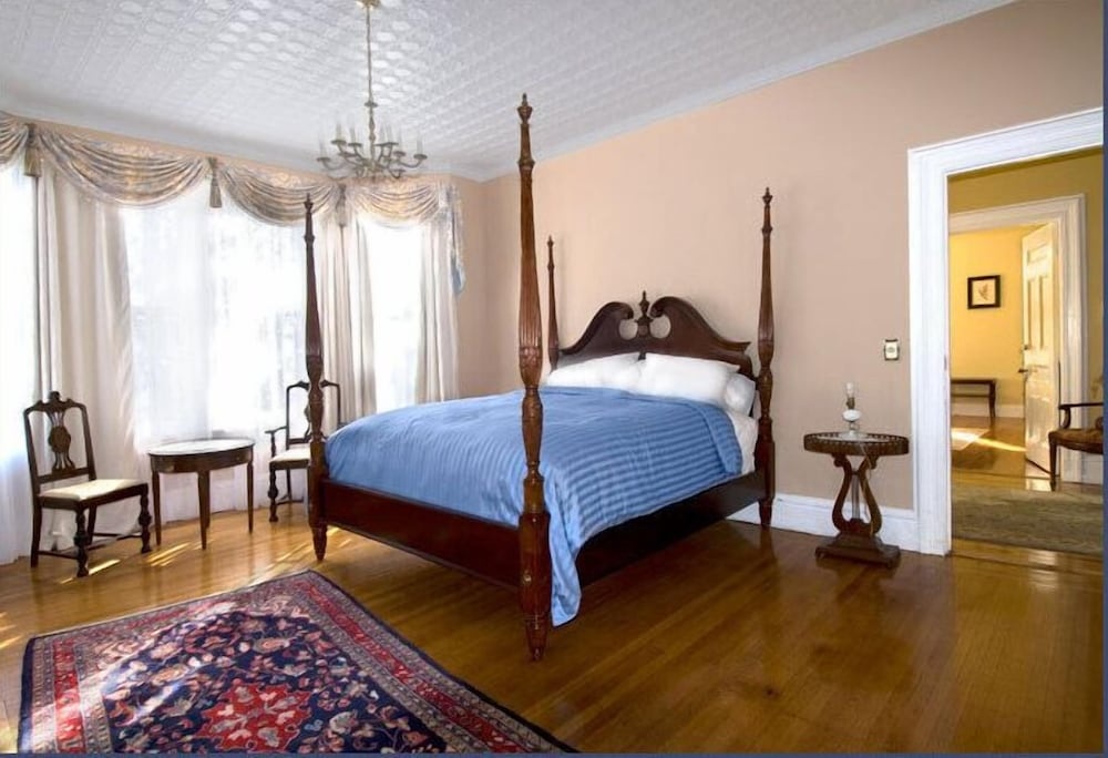 photo 1 of A Kingston Bed & Breakfast