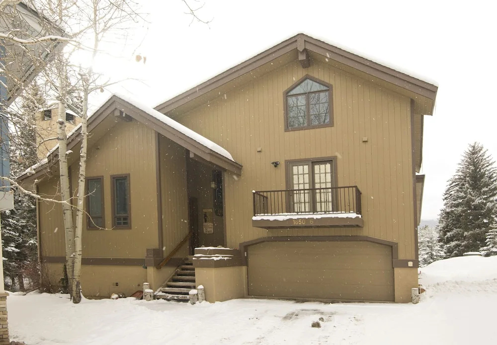 photo 1 of Alpine Creek #6 4 Bedrooms 4.5 Bathrooms Home