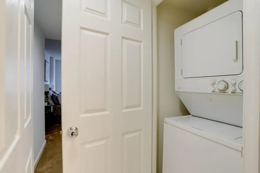 photo 1 of Amazing 1 Bedroom Condo Ballston