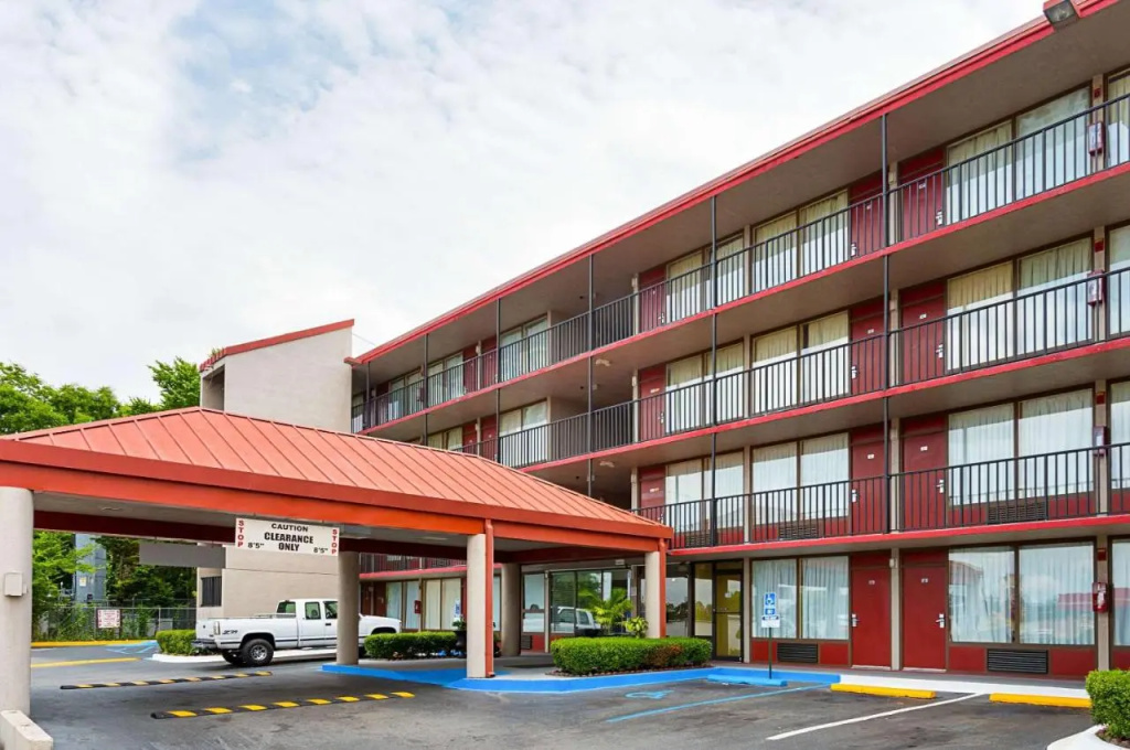 photo 1 of Americas Best Inn & Suites