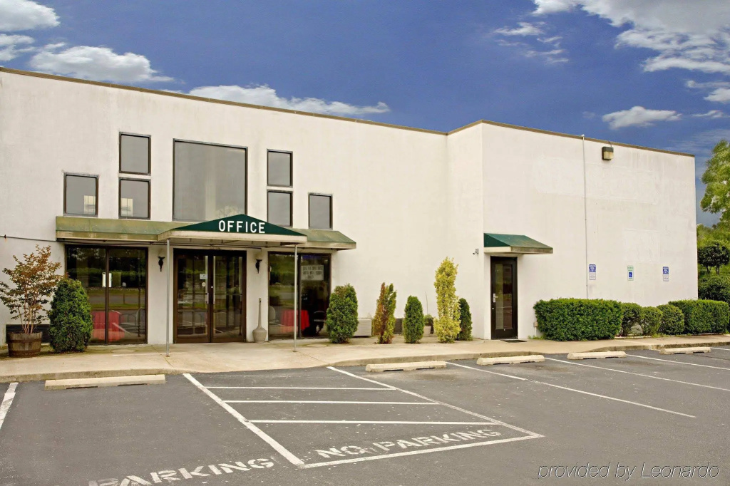 photo 1 of Cambridge Inn