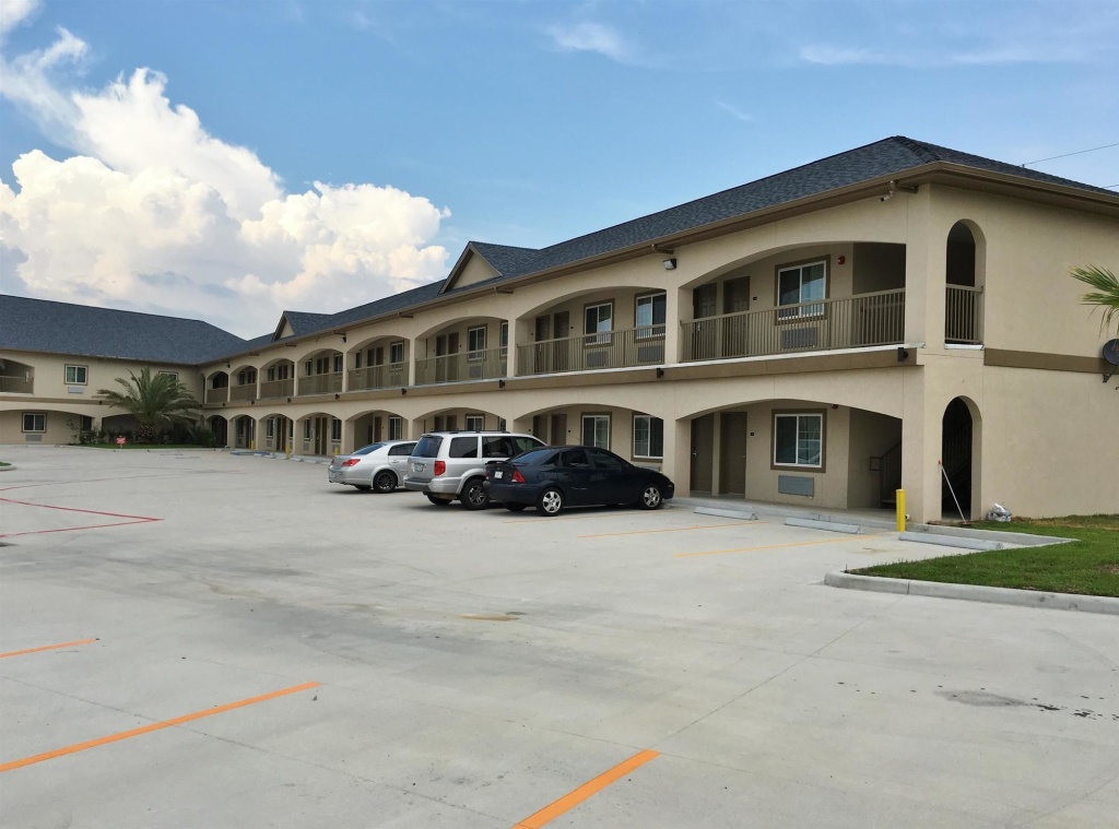 photo 1 of Regency Inn and Suites