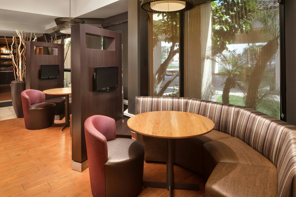 photo 1 of Courtyard by Marriott Anaheim Buena Park