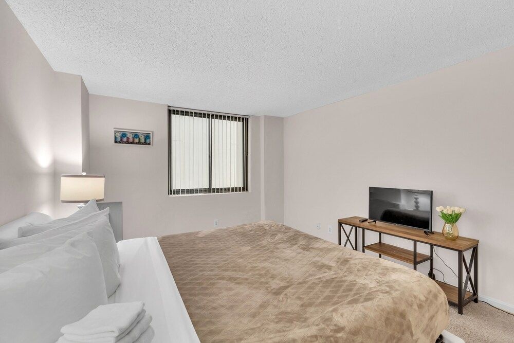 photo 1 of Arlington 2br/2ba Apartment In Crystal City 2 Bedroom Apts by RedAwning