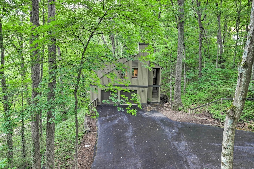 photo 1 of Carriage House Near Downtown & the Parkway