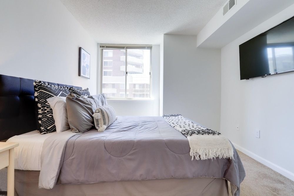 photo 1 of Awesome 1 Bedroom Condo at Ballston