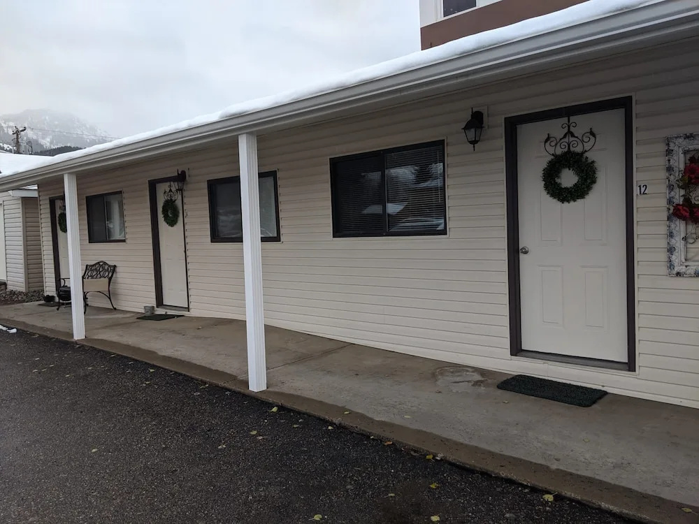 photo 1 of Bar H Motel
