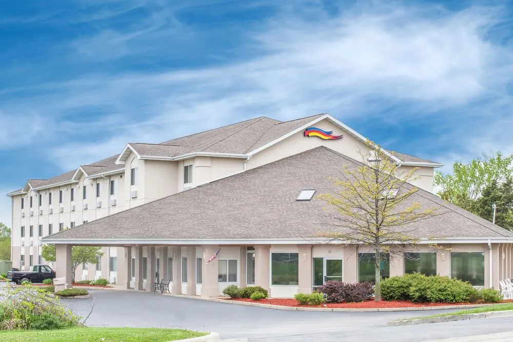photo 1 of Baymont Inn & Suites Freeport