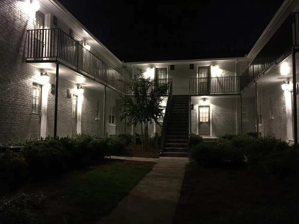 photo 1 of B1bg Quiet Condo Perfect for Travel Nurses