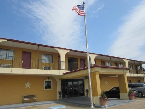 photo 1 of Bear Creek Inn
