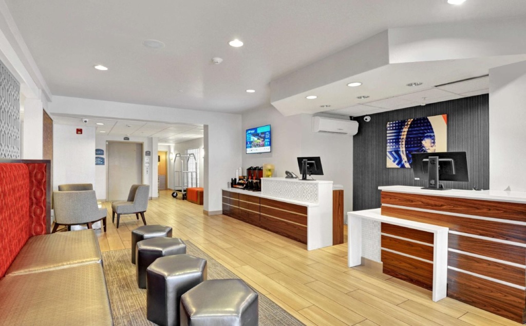 photo 1 of Executive Residency by Best Western Navigator Inn & Suites