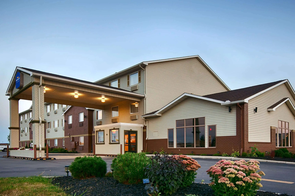 photo 1 of Baymont by Wyndham Marion, OH