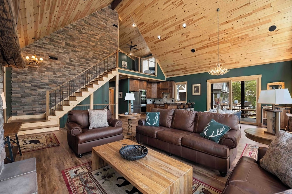 photo 1 of Black Bear & Blue Heron by Avantstay 2 Lakefront Homes, Sleeps 43 Pool, Dock, Theater