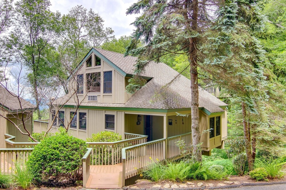 photo 1 of Blue Ridge Mountain Home w/ Deck & Game Room!