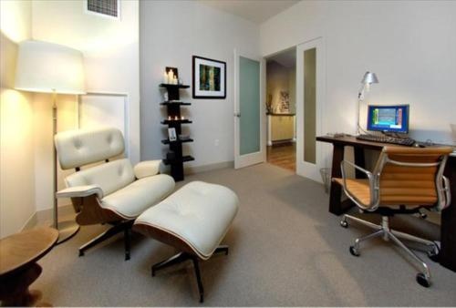 photo 1 of Bluebird Suites at Boston's Theatre District