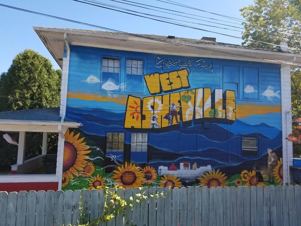 photo 1 of Bon Paul & Sharky'S Hostel