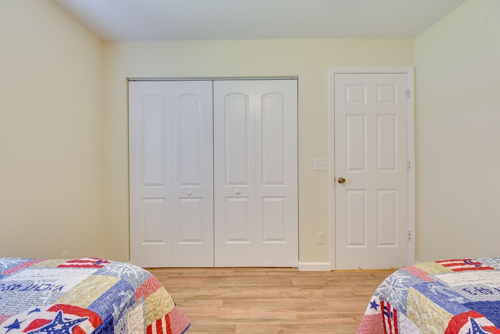 photo 1 of 12 Mi to Beach: Home w/ Patio & Yard in Bradenton