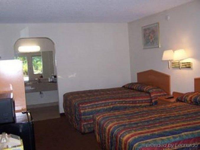 photo 1 of Budget Inn Melbourne
