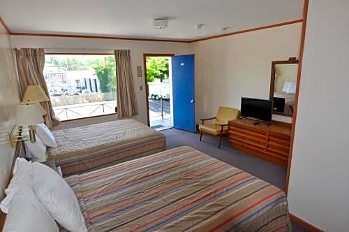 photo 1 of Budget Inn Near Westrock