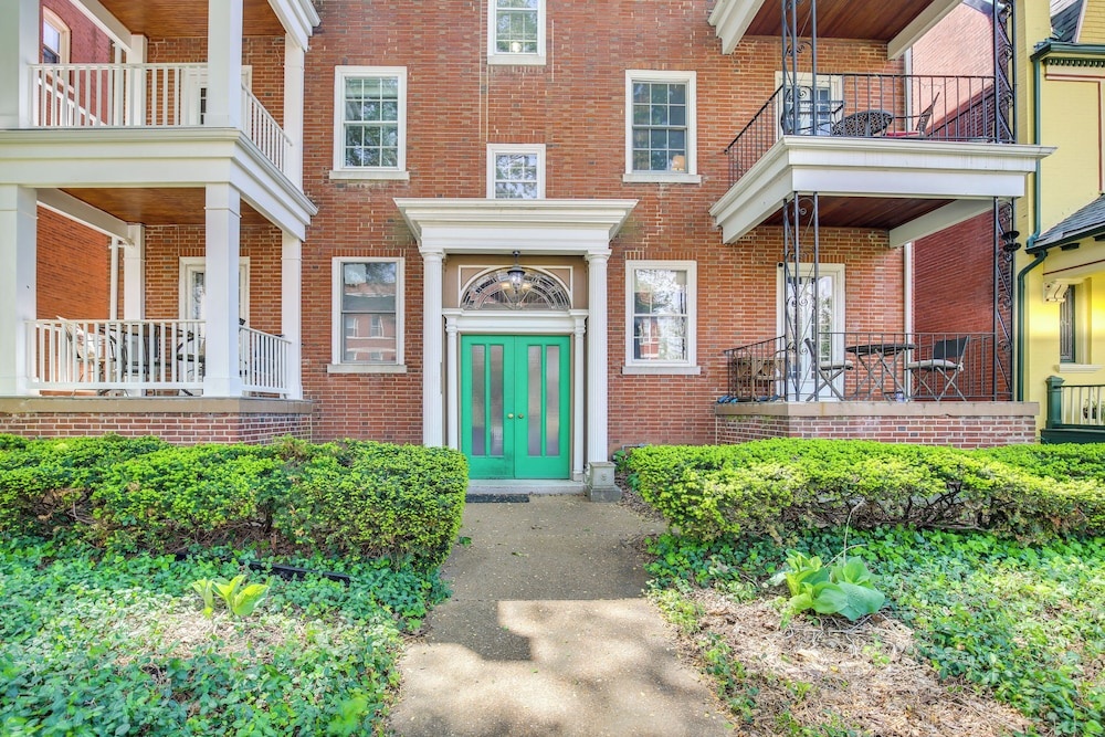 photo 1 of Central West End Condo < 1 Mi to Forest Park!