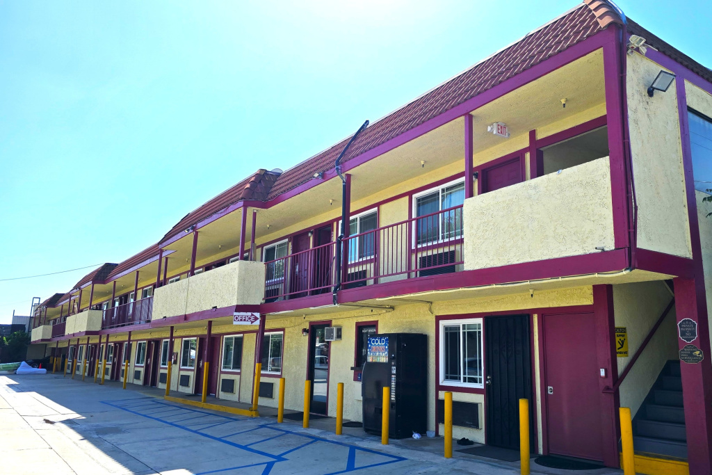 photo 1 of Century Motel Buena Park Anaheim I-5