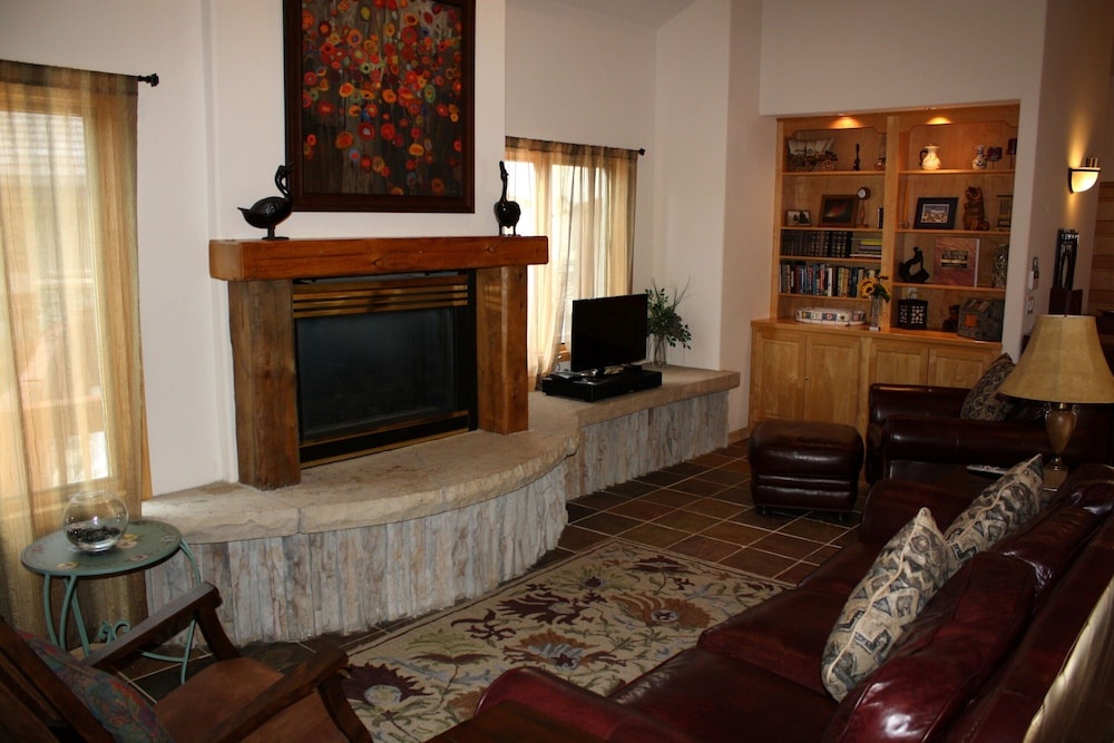 photo 1 of Charter Ridge By Peak Property Management