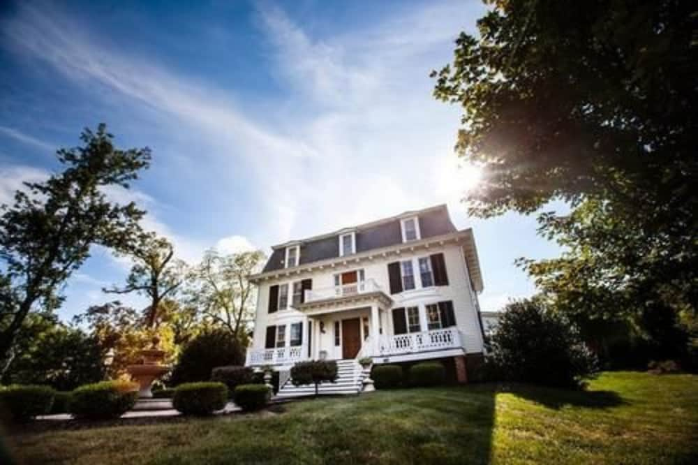 photo 1 of Chestnut Hill Bed & Breakfast