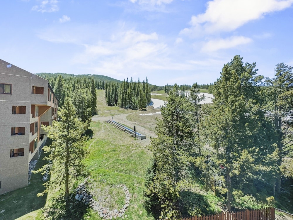 photo 1 of Cj405 Copper Junction 3 Bedroom Condo by RedAwning