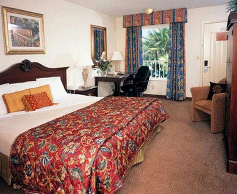 photo 1 of Clarion Inn & Suites FL321