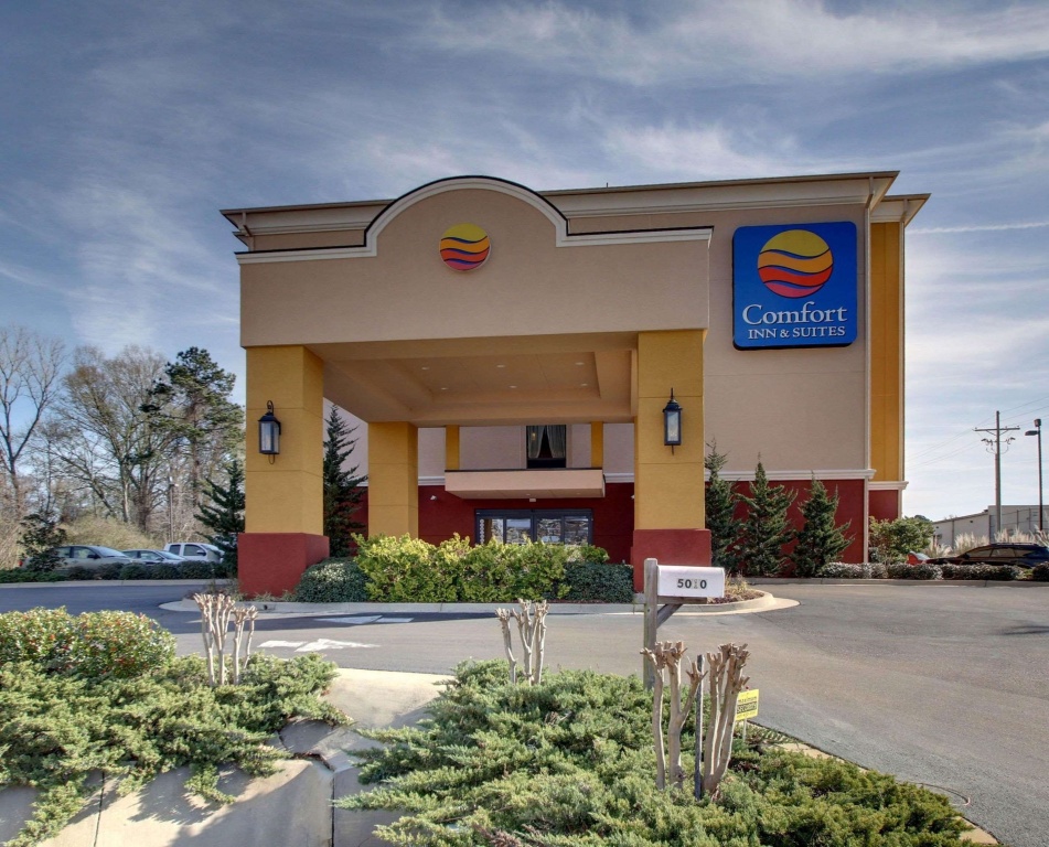 photo 1 of Comfort Inn & Suites Clinton - Jackson West