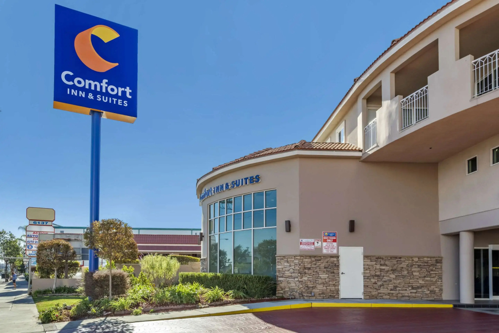 photo 1 of Comfort Inn & Suites Near Universal - N. Hollywood - Burbank