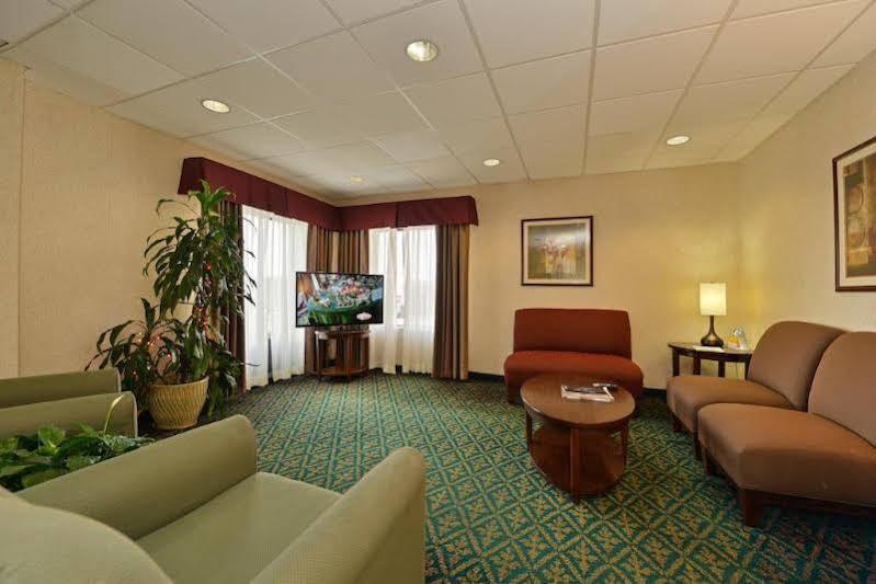 photo 1 of Comfort Inn Arnold