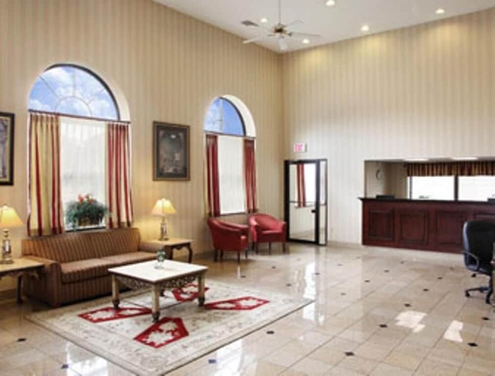 photo 1 of Comfort Inn Airport