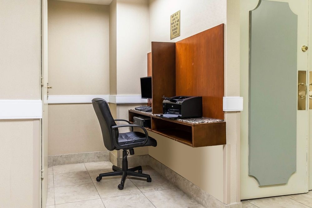 photo 1 of Comfort Inn at the Pentagon