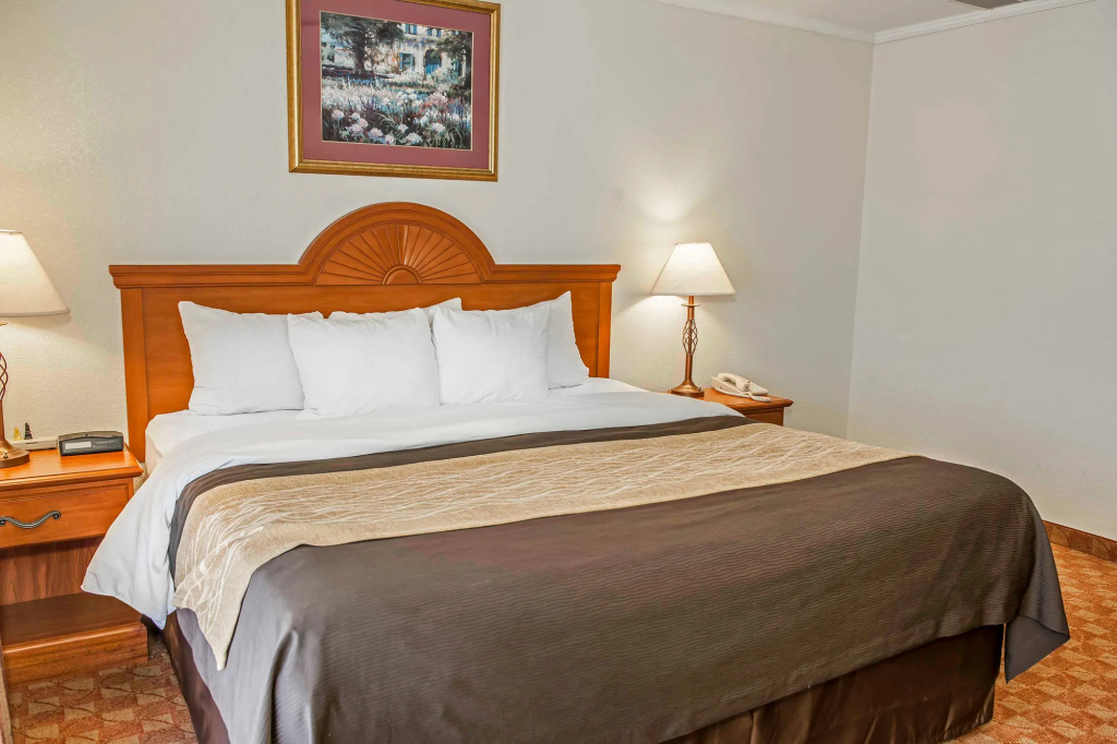 photo 1 of Comfort Inn Lafayette